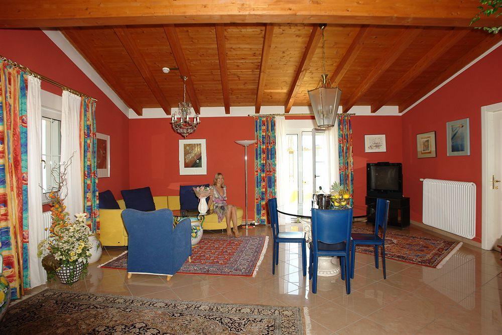 Aparthotel Piccola Italia Tremosine Exterior foto