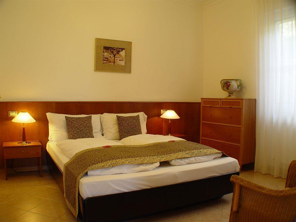 Aparthotel Piccola Italia Tremosine Exterior foto