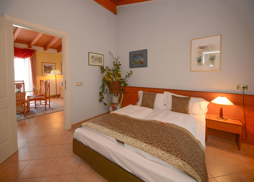 Aparthotel Piccola Italia Tremosine Exterior foto
