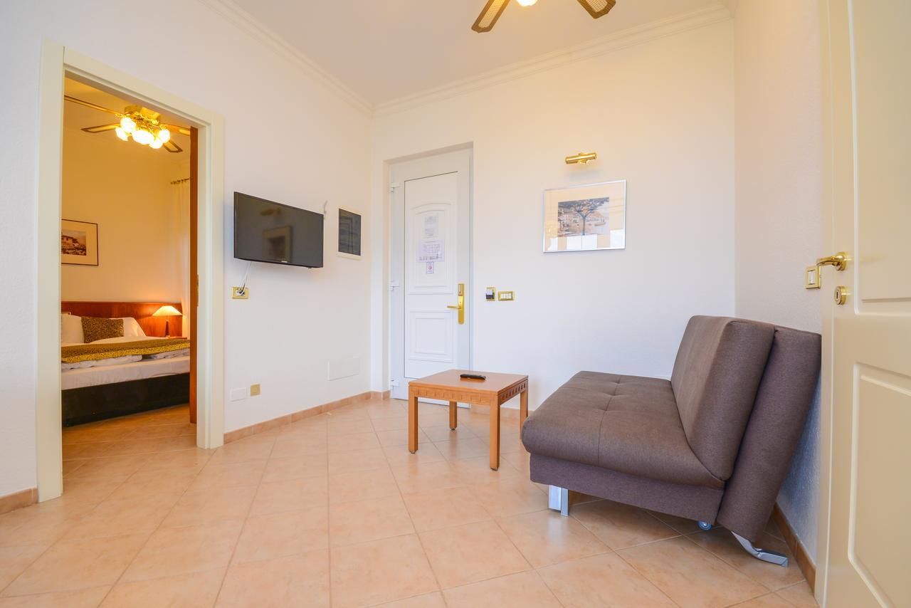Aparthotel Piccola Italia Tremosine Exterior foto